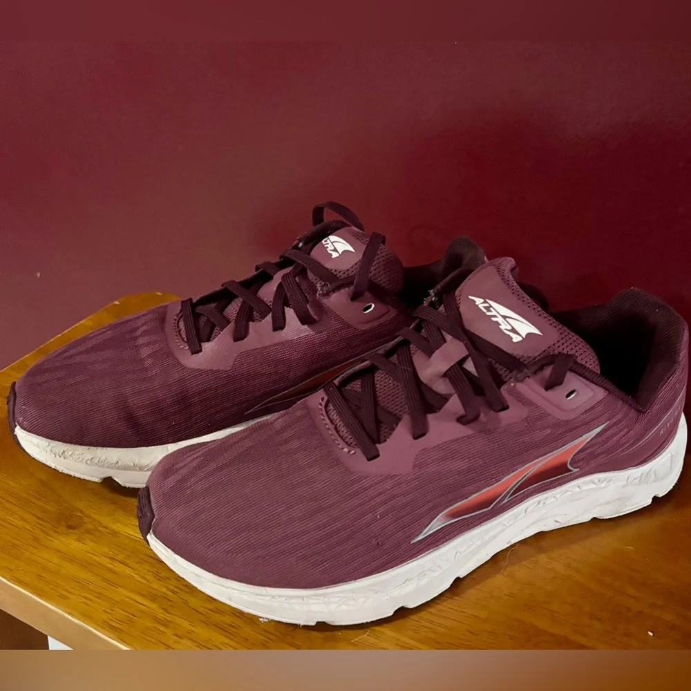 Altra Running Rivera AL0A4VQV019 Rose Coral Race Gym Shoes Womens 7.5 Sneakers